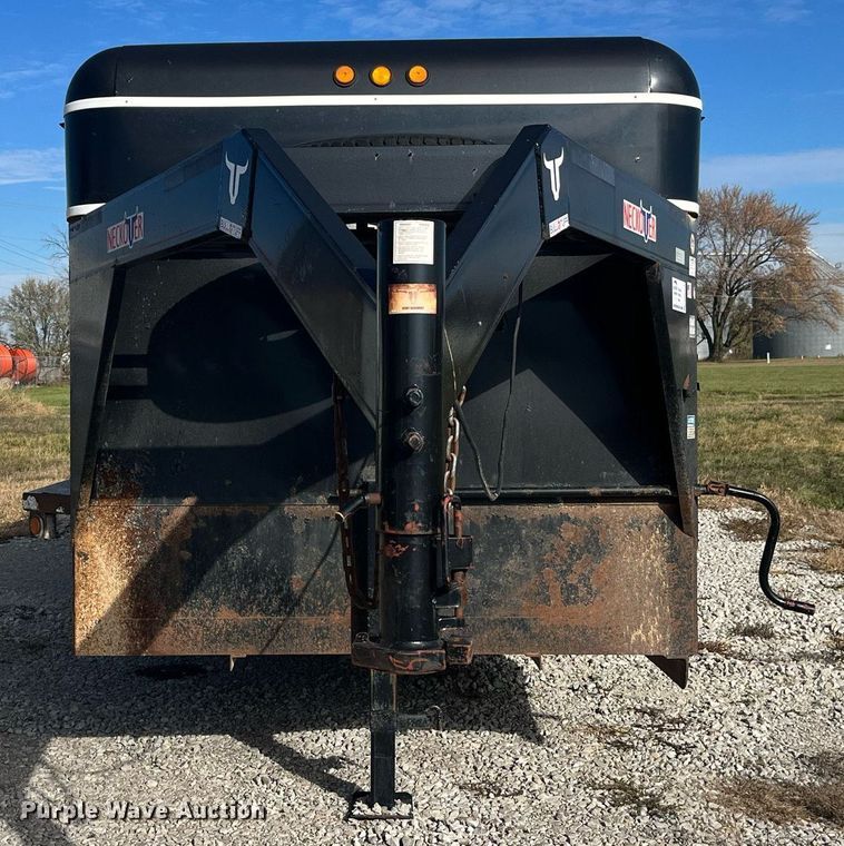 image for item DP2129 2014 Neckover GL28-3-7K  livestock trailer