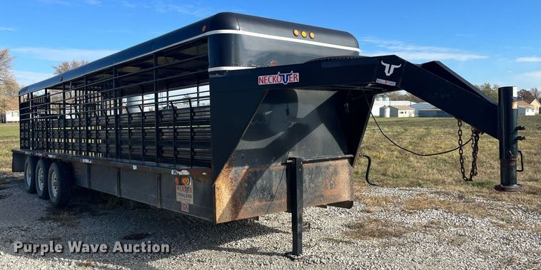 image for item DP2129 2014 Neckover GL28-3-7K  livestock trailer