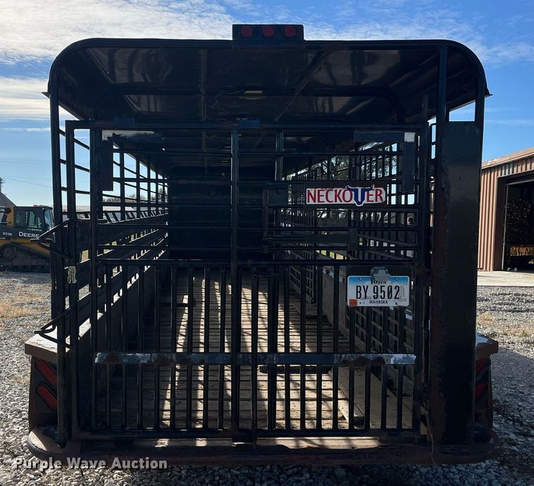 image for item DP2129 2014 Neckover GL28-3-7K  livestock trailer