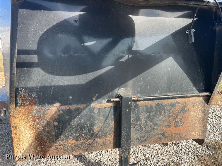 image for item DP2129 2014 Neckover GL28-3-7K  livestock trailer