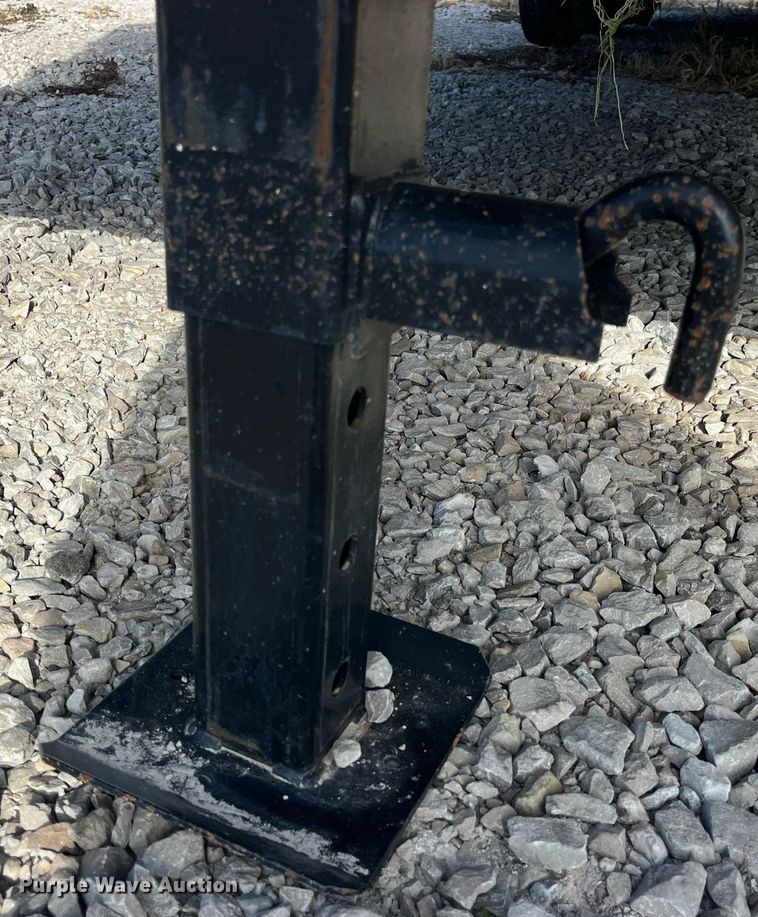 image for item DP2129 2014 Neckover GL28-3-7K  livestock trailer