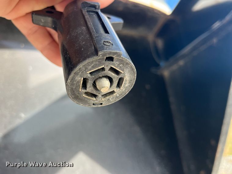 image for item DP2129 2014 Neckover GL28-3-7K  livestock trailer