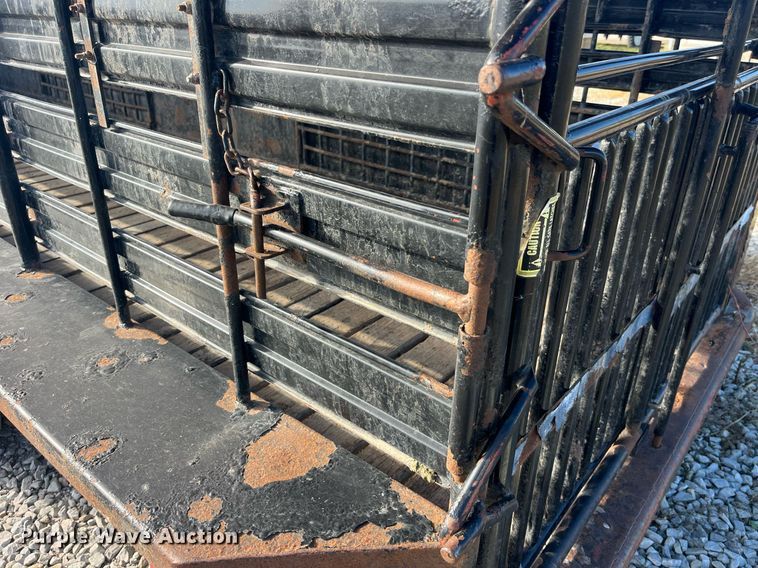 image for item DP2129 2014 Neckover GL28-3-7K  livestock trailer