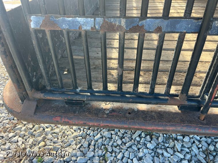 image for item DP2129 2014 Neckover GL28-3-7K  livestock trailer