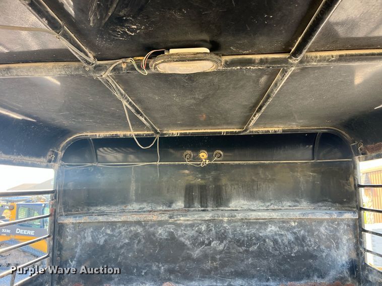 image for item DP2129 2014 Neckover GL28-3-7K  livestock trailer