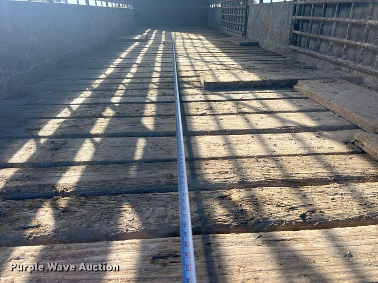 image for item DP2129 2014 Neckover GL28-3-7K  livestock trailer