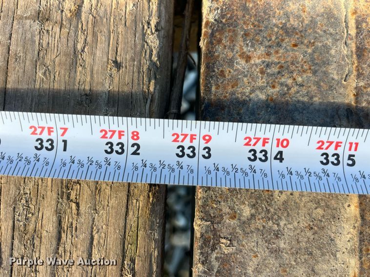 image for item DP2129 2014 Neckover GL28-3-7K  livestock trailer