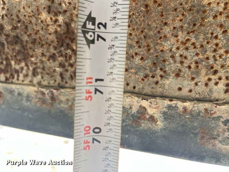 image for item DP2129 2014 Neckover GL28-3-7K  livestock trailer