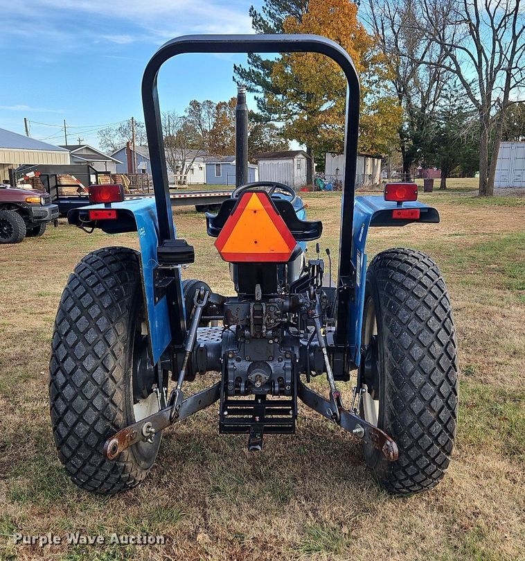 image for item DP6172 2000 New Holland 3010  tractor