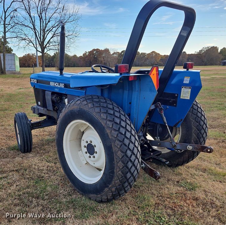image for item DP6172 2000 New Holland 3010  tractor
