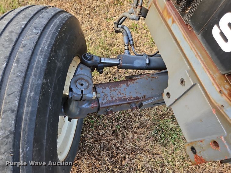 image for item DP6172 2000 New Holland 3010  tractor