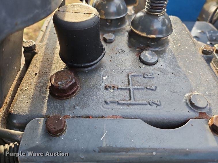 image for item DP6172 2000 New Holland 3010  tractor