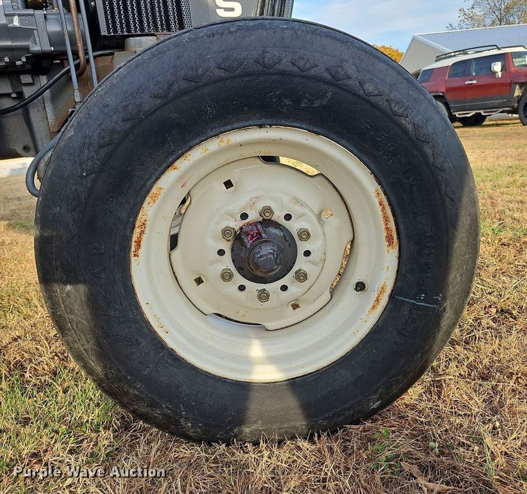 image for item DP6172 2000 New Holland 3010  tractor