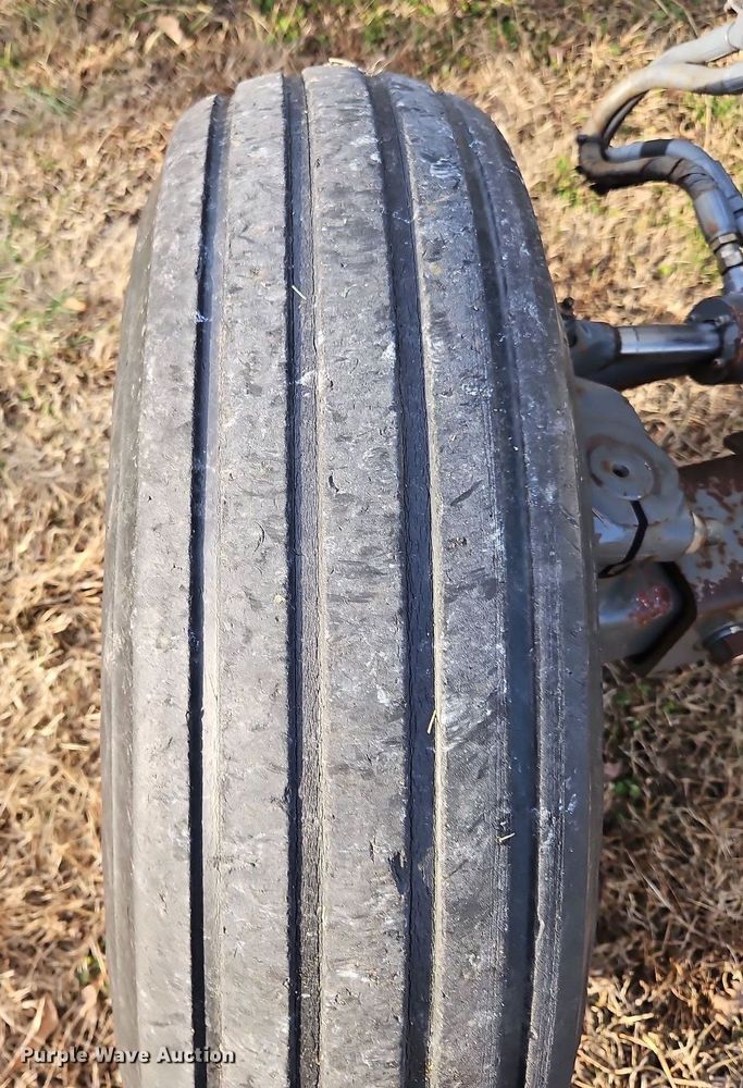 image for item DP6172 2000 New Holland 3010  tractor