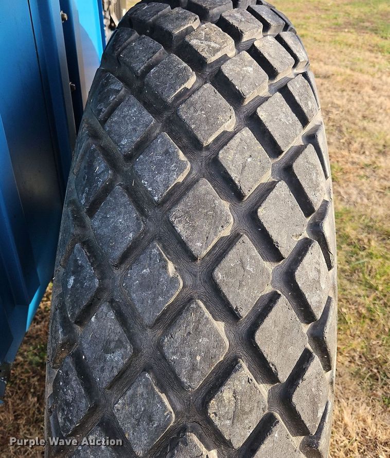 image for item DP6172 2000 New Holland 3010  tractor