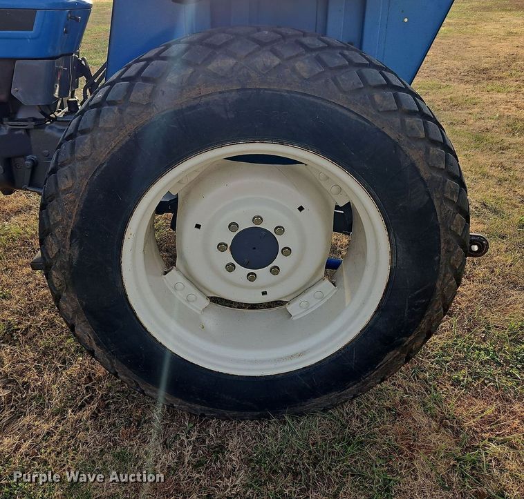 image for item DP6172 2000 New Holland 3010  tractor