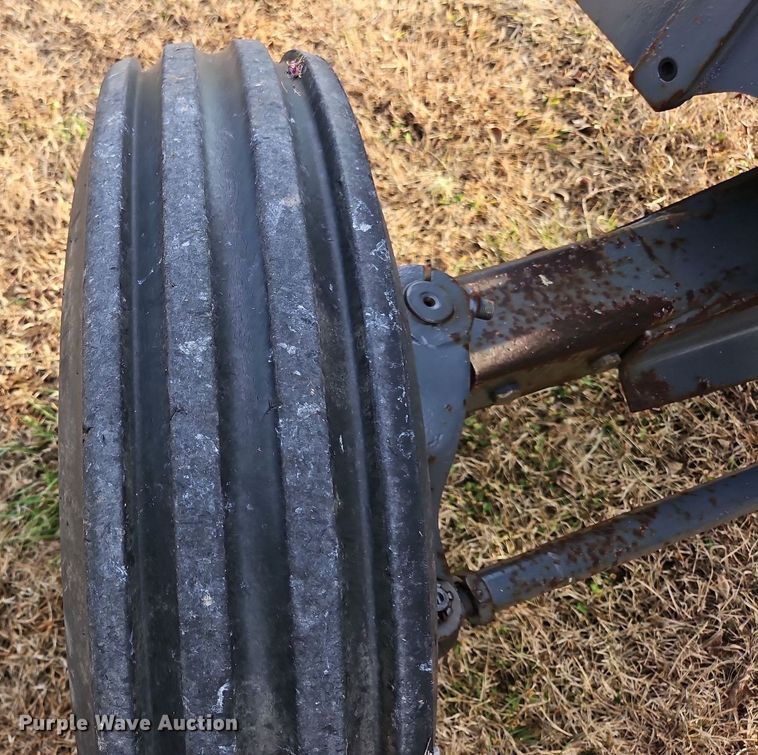 image for item DP6172 2000 New Holland 3010  tractor