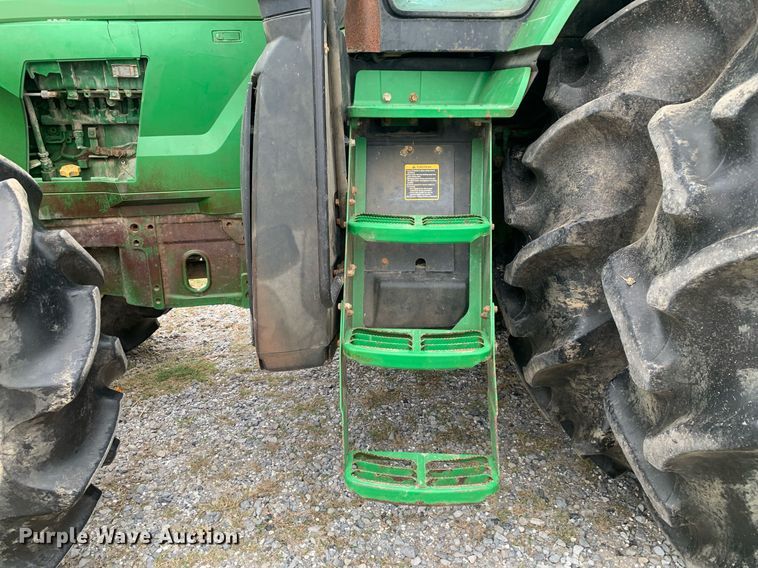 image for item DP8733 2013 John Deere 7215R MFWD tractor