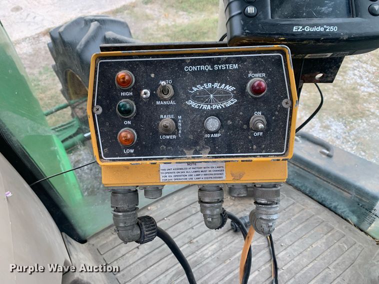 image for item DP8733 2013 John Deere 7215R MFWD tractor