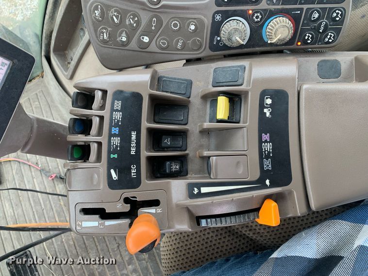 image for item DP8733 2013 John Deere 7215R MFWD tractor