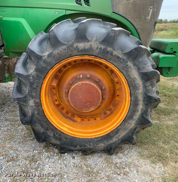 image for item DP8733 2013 John Deere 7215R MFWD tractor