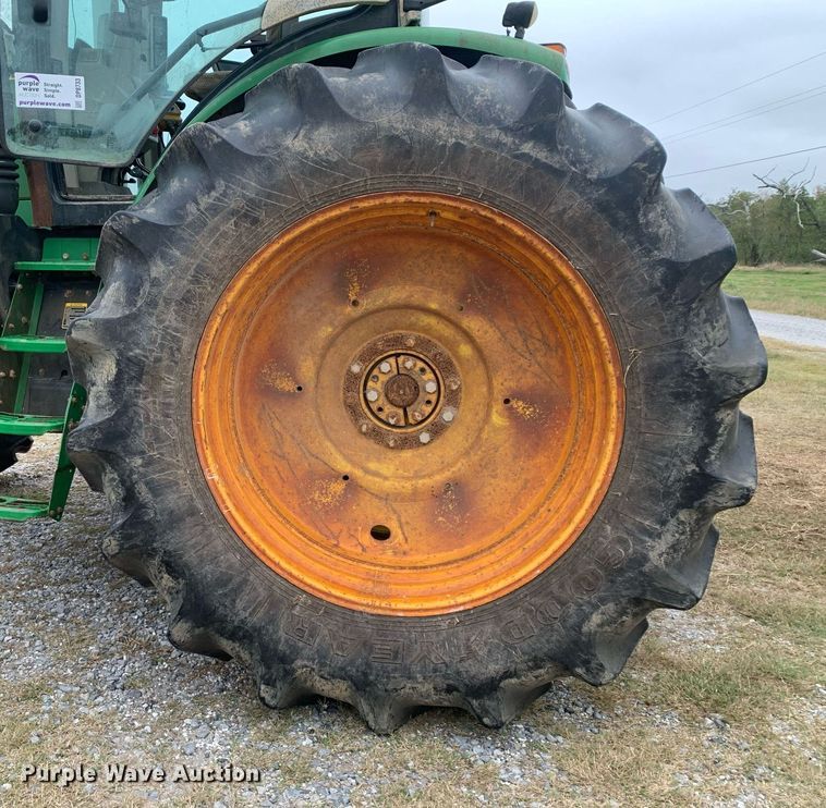 image for item DP8733 2013 John Deere 7215R MFWD tractor