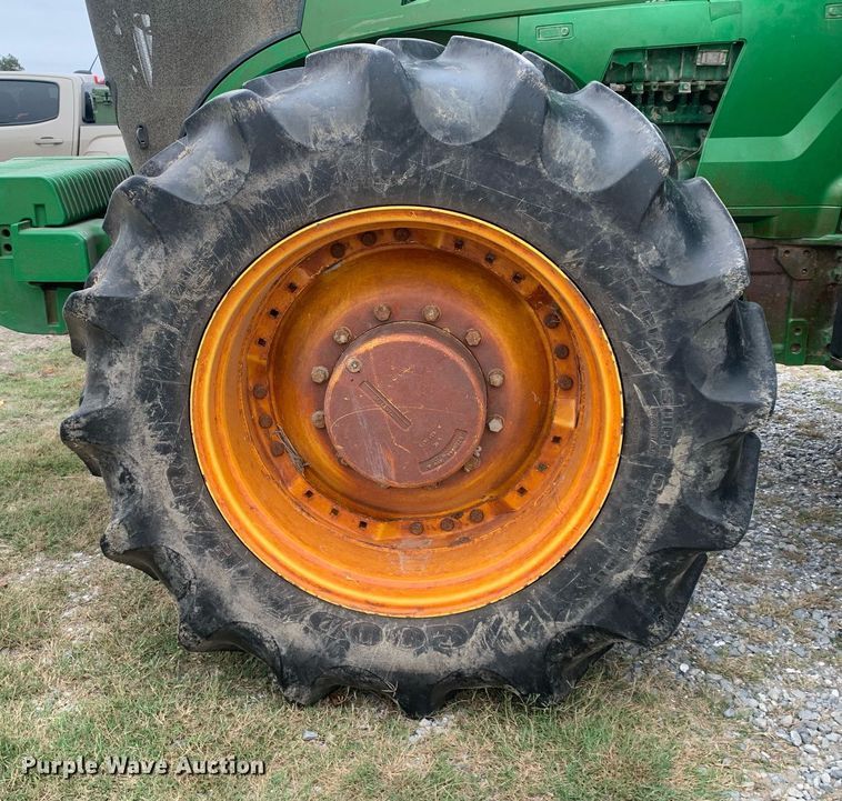 image for item DP8733 2013 John Deere 7215R MFWD tractor