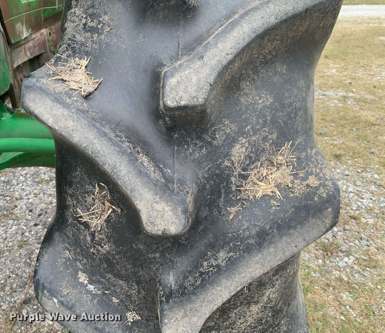 image for item DP8733 2013 John Deere 7215R MFWD tractor