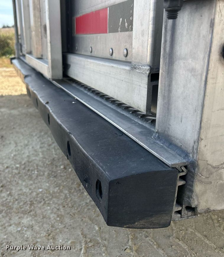 image for item DQ1040 2018 Wilson PSGN-9932P  livestock trailer