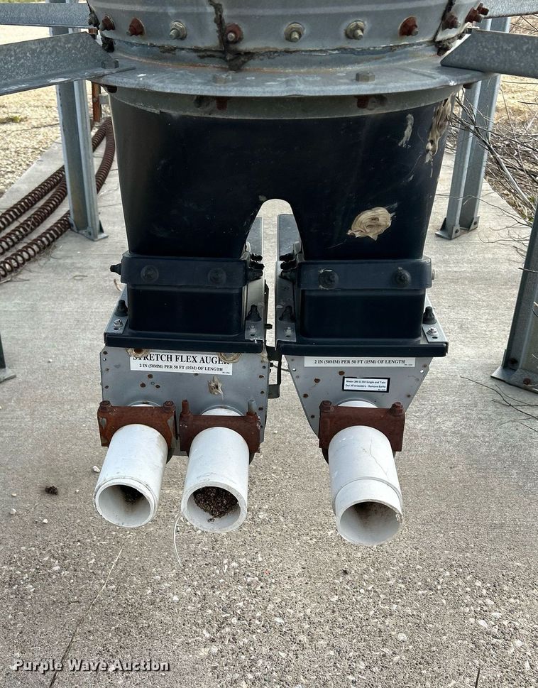 image for item DQ1042 (4) galvanized feed bins