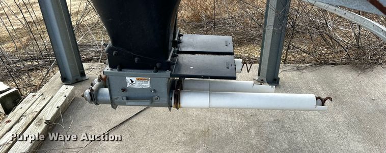 image for item DQ1042 (4) galvanized feed bins