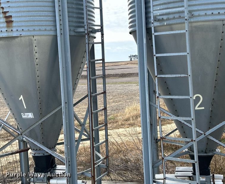 image for item DQ1042 (4) galvanized feed bins