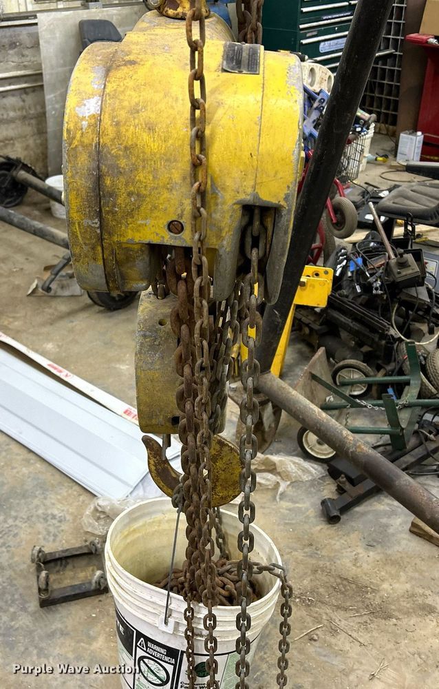image for item DQ1044 Dresser Budget  chain hoist