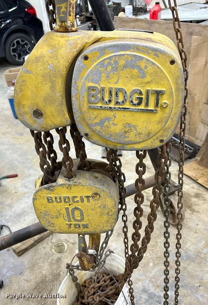 image for item DQ1044 Dresser Budget  chain hoist