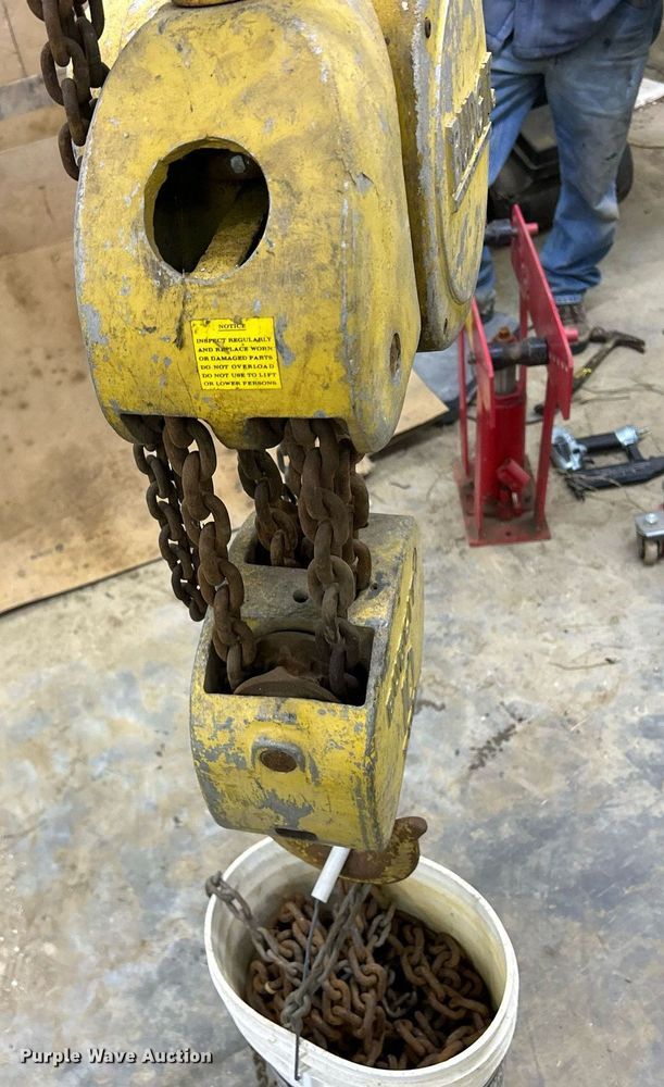 image for item DQ1044 Dresser Budget  chain hoist