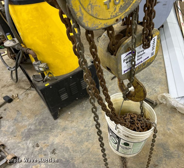 image for item DQ1044 Dresser Budget  chain hoist