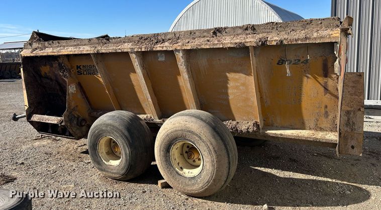 image for item DQ1048 Knight 8024  manure spreader