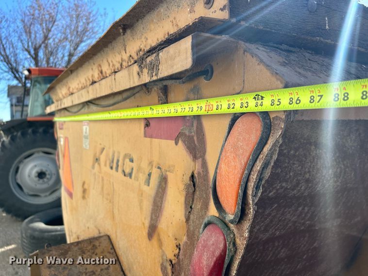 image for item DQ1048 Knight 8024  manure spreader
