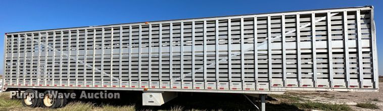 image for item DQ1476 2004 M&W  livestock trailer