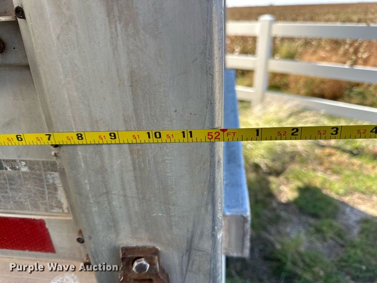 image for item DQ1476 2004 M&W  livestock trailer