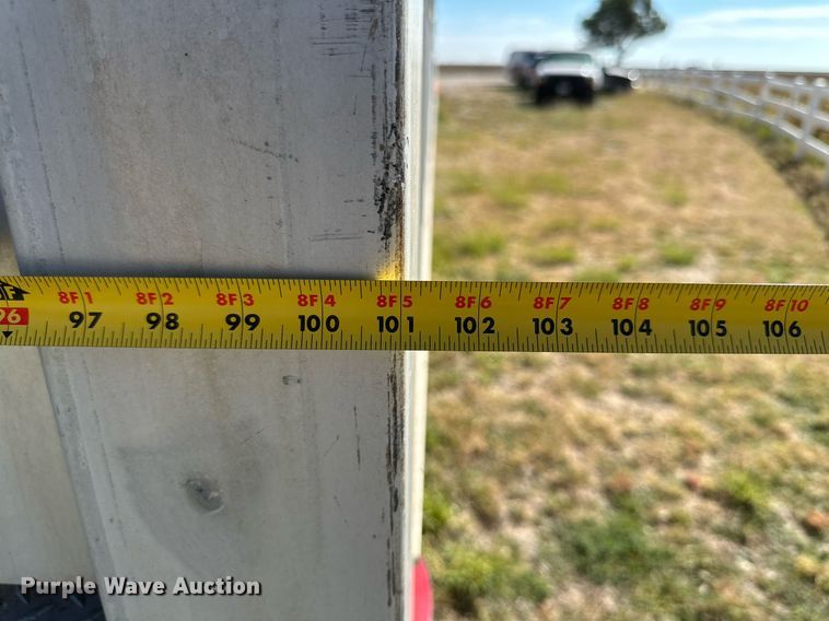 image for item DQ1476 2004 M&W  livestock trailer