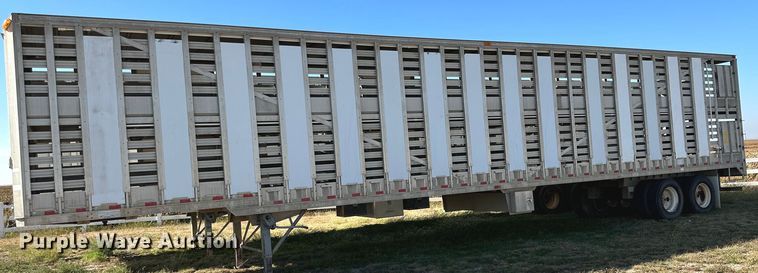 image for item DQ1477 2004 M&W  livestock trailer