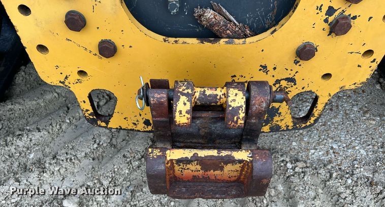 image for item DQ2257 2008 Caterpillar Challenger MT855B  crawler tractor