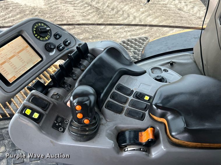 image for item DQ2257 2008 Caterpillar Challenger MT855B  crawler tractor