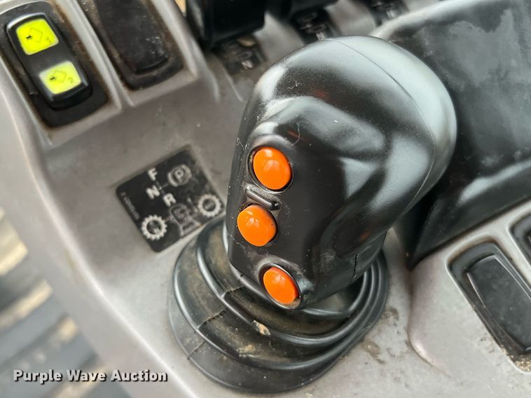 image for item DQ2257 2008 Caterpillar Challenger MT855B  crawler tractor