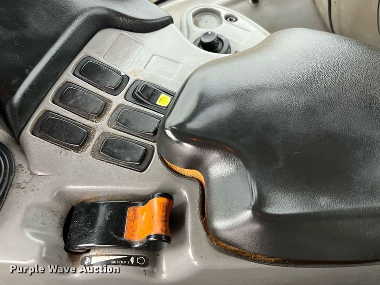 image for item DQ2257 2008 Caterpillar Challenger MT855B  crawler tractor