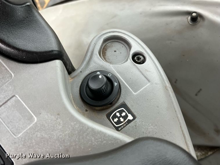 image for item DQ2257 2008 Caterpillar Challenger MT855B  crawler tractor