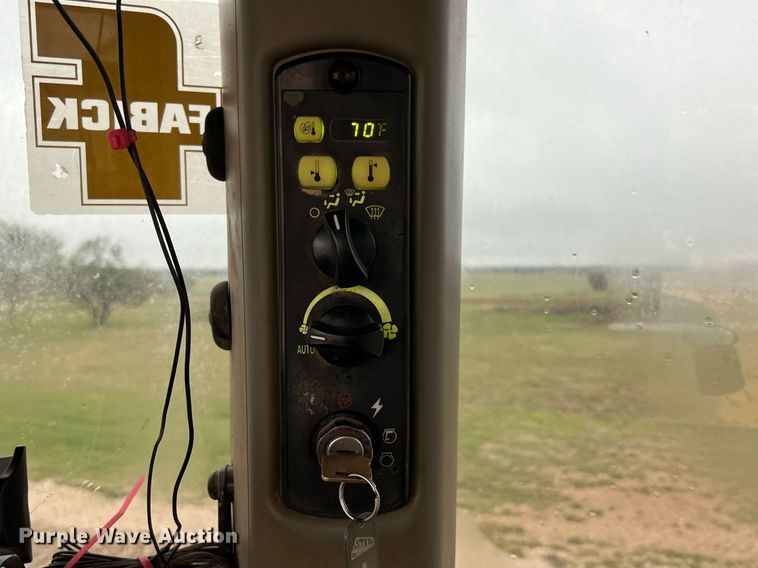 image for item DQ2257 2008 Caterpillar Challenger MT855B  crawler tractor