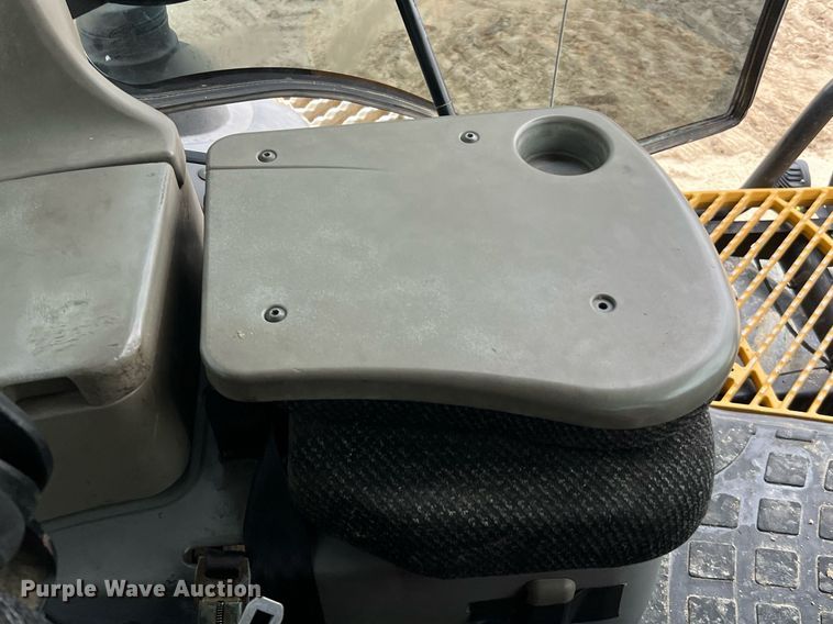 image for item DQ2257 2008 Caterpillar Challenger MT855B  crawler tractor