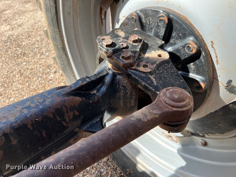 image for item DQ2295 2005 AGCO RT120A  MFWD tractor